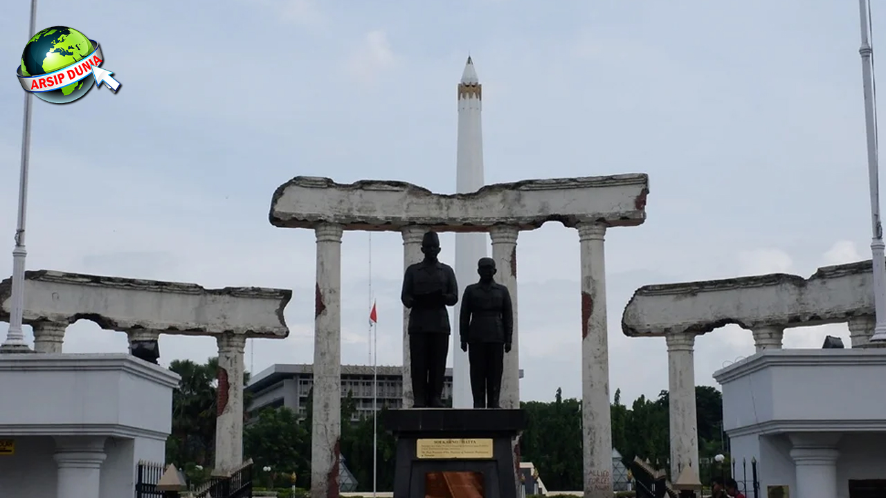 Tugu Pahlawan: Jejak Sejarah yang Menggetarkan Jiwa Pahlawan!