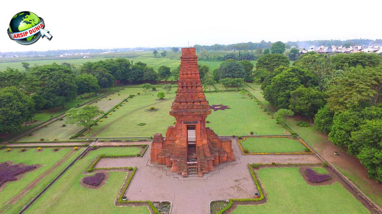 Arsitektur yang Memukau Keajaiban Bangunan Kuno Trowulan!